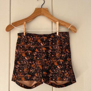 Outdoor Voices TechSweat™ Flex 3.5" Short - Sierra Abstract Floral (M)